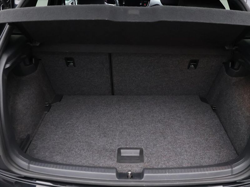 Volkswagen Polo 2,0 GTI 147kW DSG Virtual DPH - fotka 10 z 33