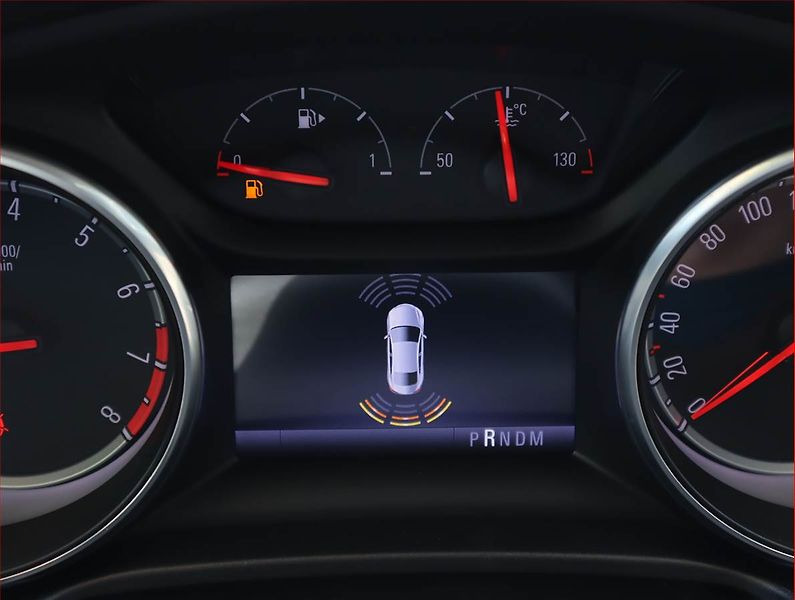Opel Insignia (2018) 2.0 Turbo 4x4, 4X4, Automat - fotka 19 z 23