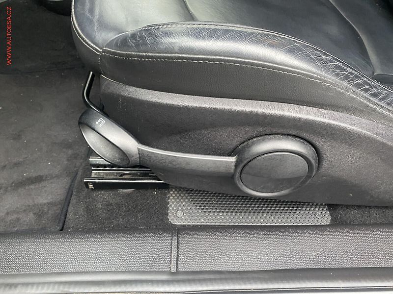 Mini Cooper S (2014) 2.0 D 4x4, Bixen, navi, park - fotka 13 z 18
