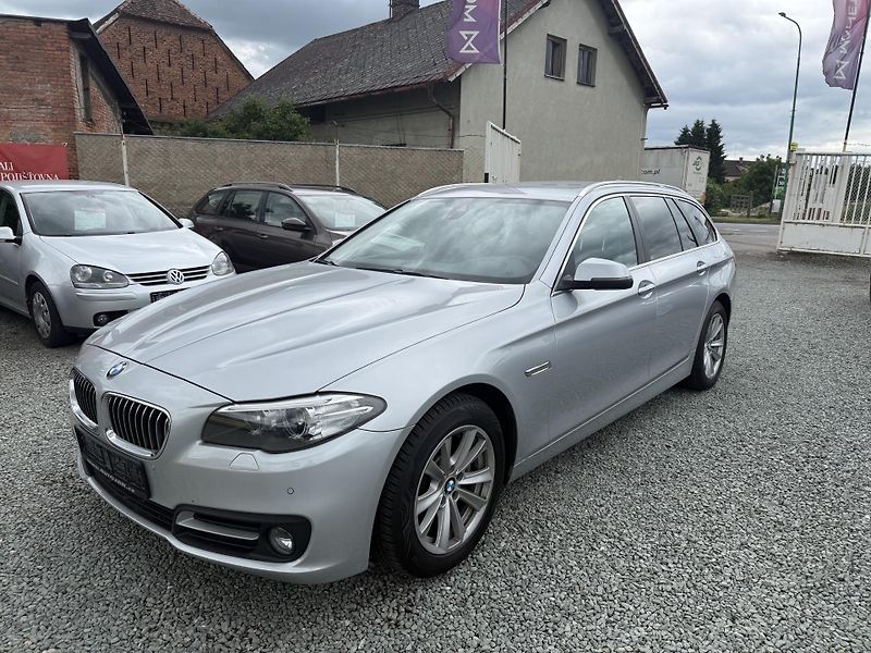 BMW Řada 5 518d Luxury Line - fotka 3 z 13
