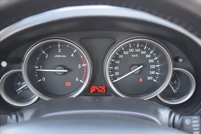 Mazda 6 2,2 d 95KW VÝHŘEV TAŽNÉ - fotka 39 z 50