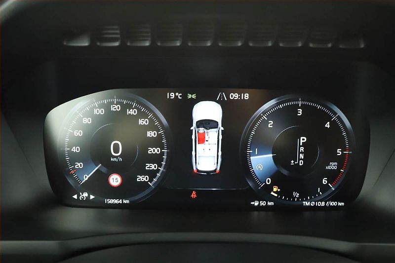 Volvo XC90 (2017) D5 AWD, 4X4, Automat - fotka 8 z 18