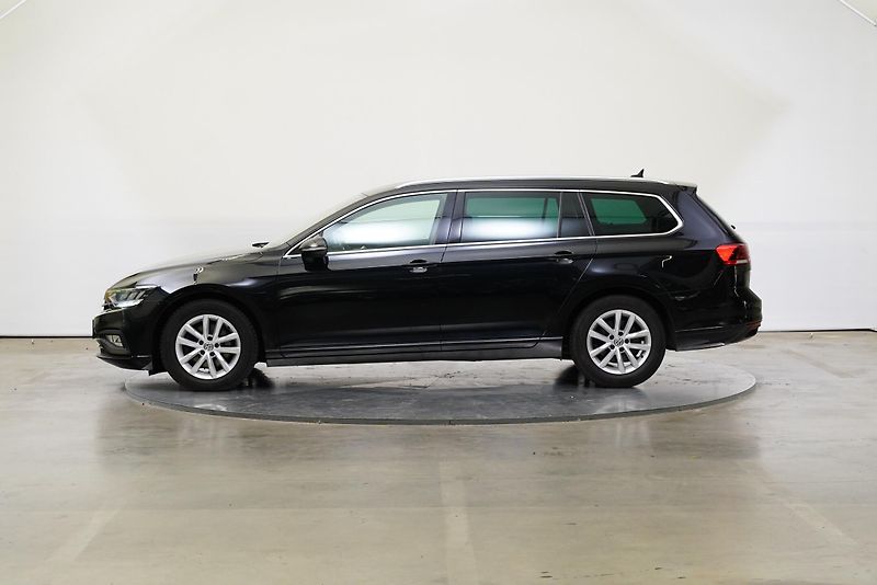Volkswagen Passat - fotka 3 z 26