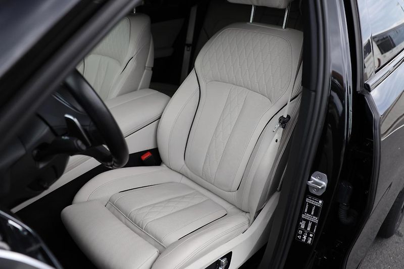 BMW X6 xDrive30d - fotka 10 z 23