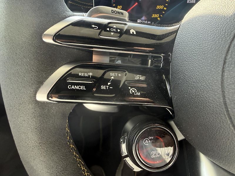 Mercedes-Benz Třídy E (2023) E 63 S AMG 4M+ sedan - fotka 31 z 51