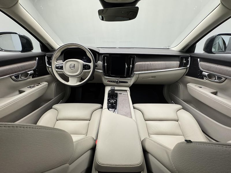 Volvo V90 B5 AWD ULTIMATE POLESTAR AUT  - fotka 2 z 49