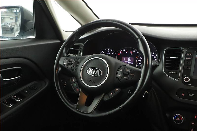 Kia Carens (2018) 1.7 CRDi, 7 míst, Navi - fotka 8 z 17