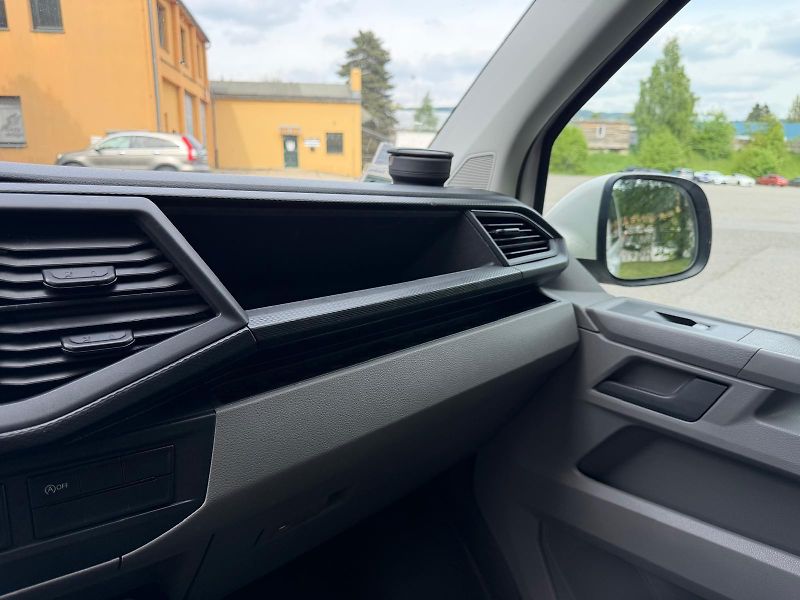 Volkswagen Transporter 2,0 TDi / 110 kW / T6 city  - fotka 28 z 29