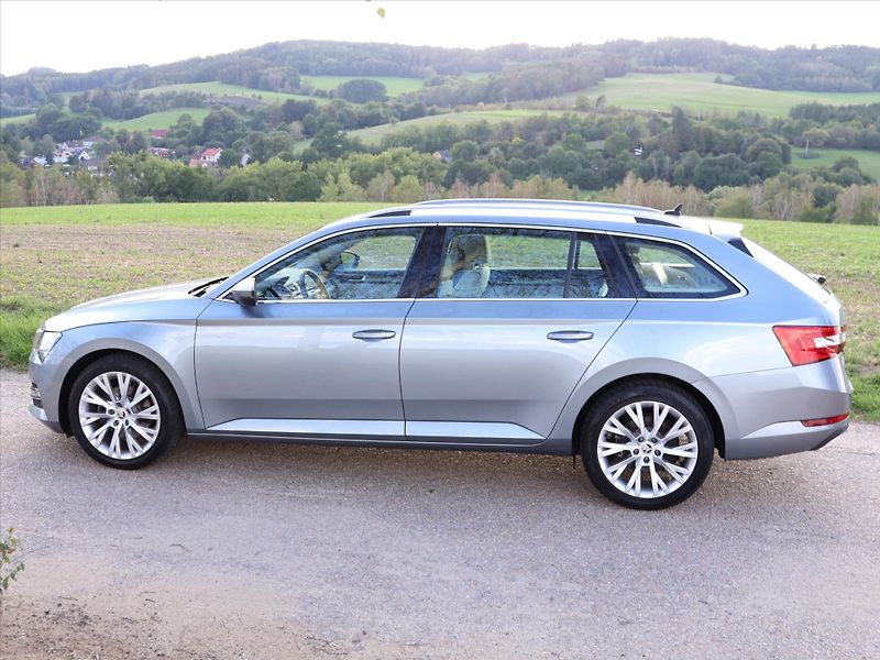 Škoda Superb 2,0 TDI DSG 4x4 CZ Style DPH - fotka 4 z 33