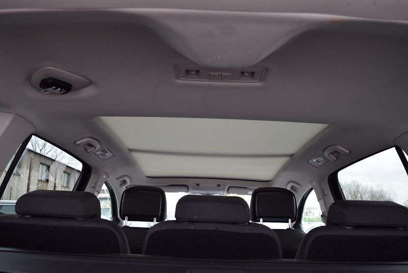 Volkswagen Touran (2018) 1.4TSI 110kw HIGHLINE TAŽ LED - fotka 13 z 50