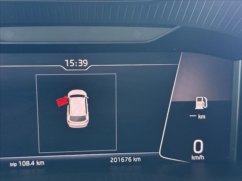 Škoda Karoq 2,0   TDI 110kW,4X4,SERVISKA - fotka 12 z 25