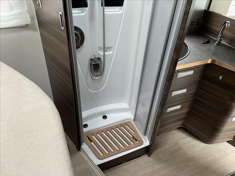 Laika Ecovip 2,3 L 4012 MJTD - fotka 9 z 18