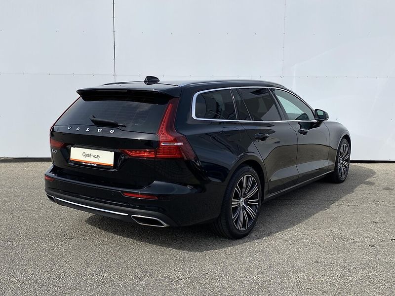 Volvo V60 2.0 T5 AUT Inscription Auto - fotka 2 z 28