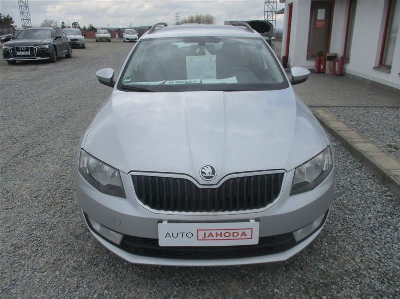 Škoda Octavia 2,0 TDI, serviska, digi klima, - fotka 2 z 49