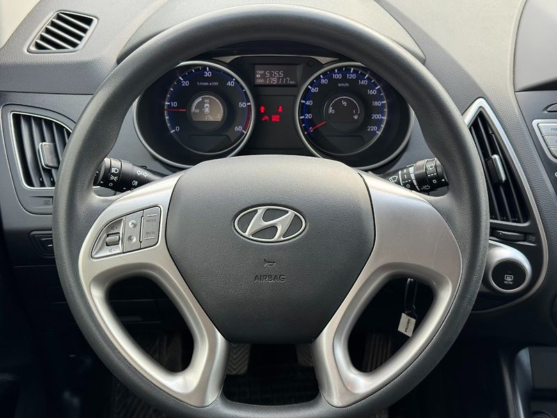Hyundai ix35 (2012) 1,7 Crdi 85 KW - fotka 17 z 32