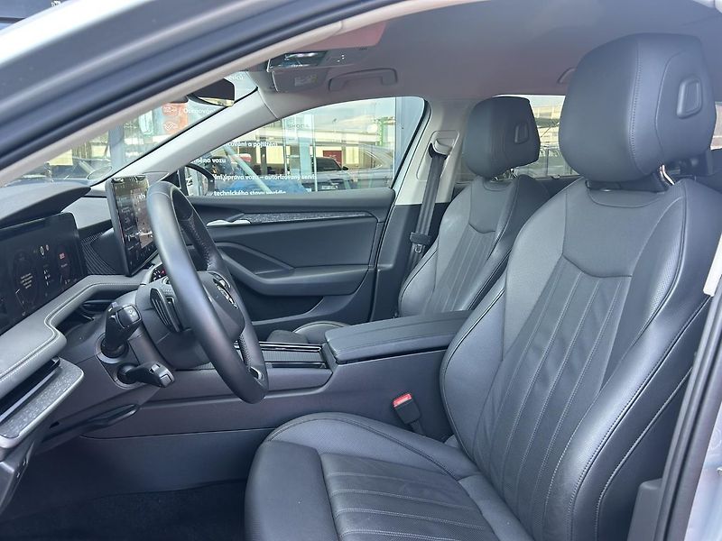 Škoda Superb COMBI SELEC TS 110/1.5 A7F - fotka 13 z 25