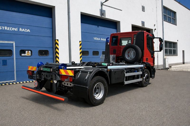 Iveco Eurocargo (2026) 120E22 natahovák, skladem - fotka 4 z 4
