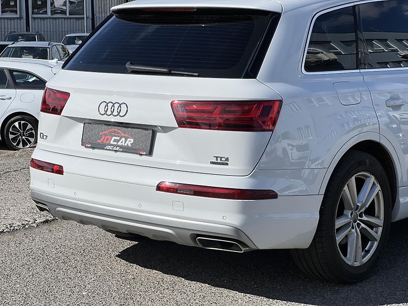 Audi Q7 3.0TDi QUATTRO S-LINE ČR DPH - fotka 43 z 43
