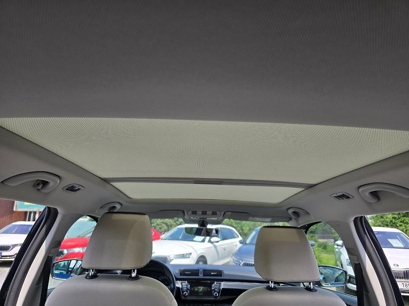 Škoda Fabia DSG 1.2TSI 81KW XENON PANORAMA - fotka 15 z 27