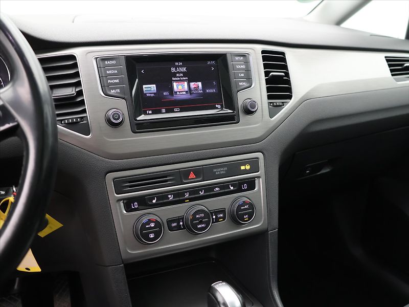 Volkswagen Golf Sportsvan 1,4 TSI 92kW Comfortline DSG - fotka 18 z 31