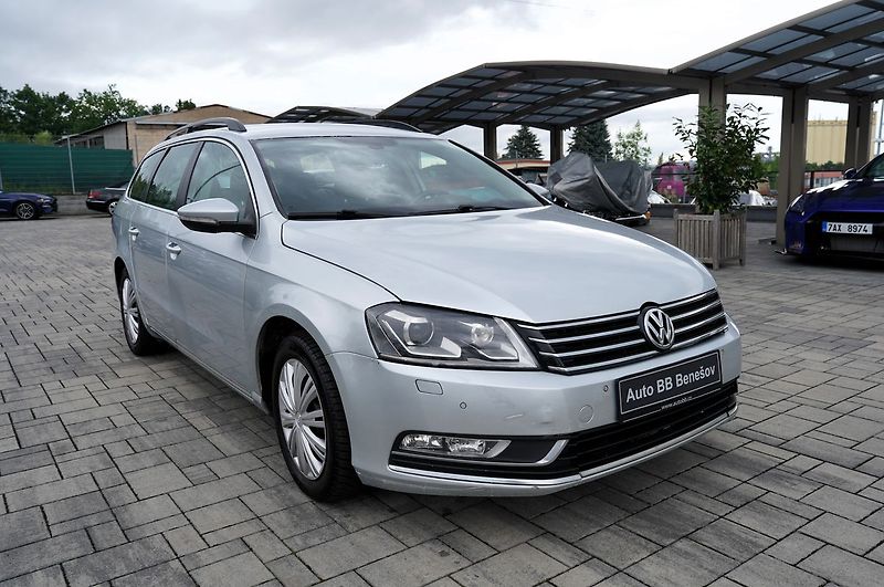 Volkswagen Passat 2.0 TDI DSG 140PS/navigace - fotka 8 z 32