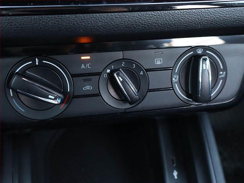 Škoda Scala (2024) Selection 1.0 TSI, Serv.kniha - fotka 16 z 21