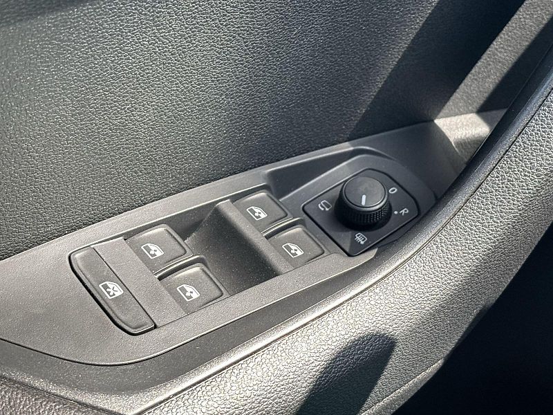 Škoda Karoq (2024) 1.5 TSI DSG Style - fotka 16 z 32