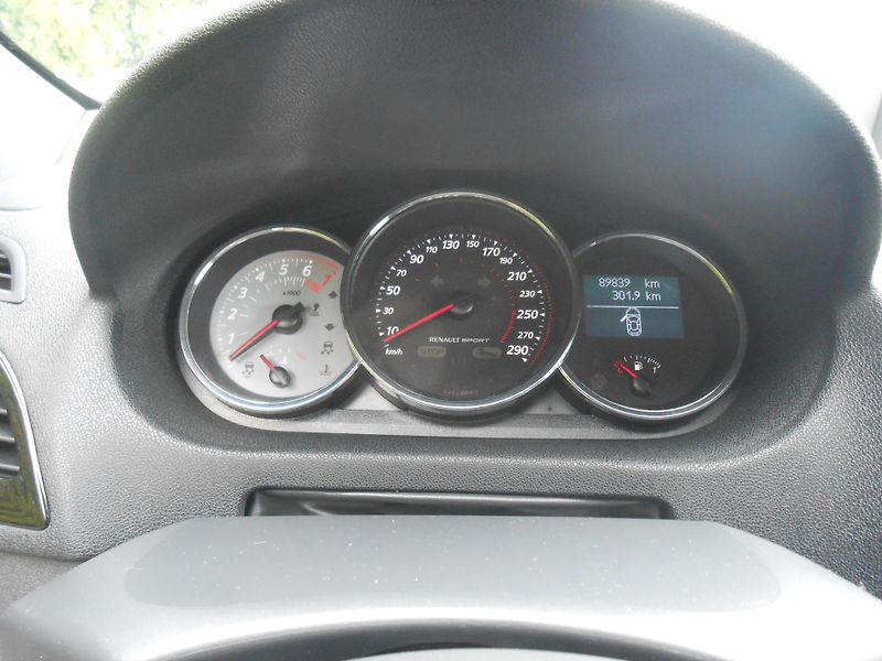 Renault Mégane R.S.-195KW,NAVI,TOP!!! - fotka 31 z 41
