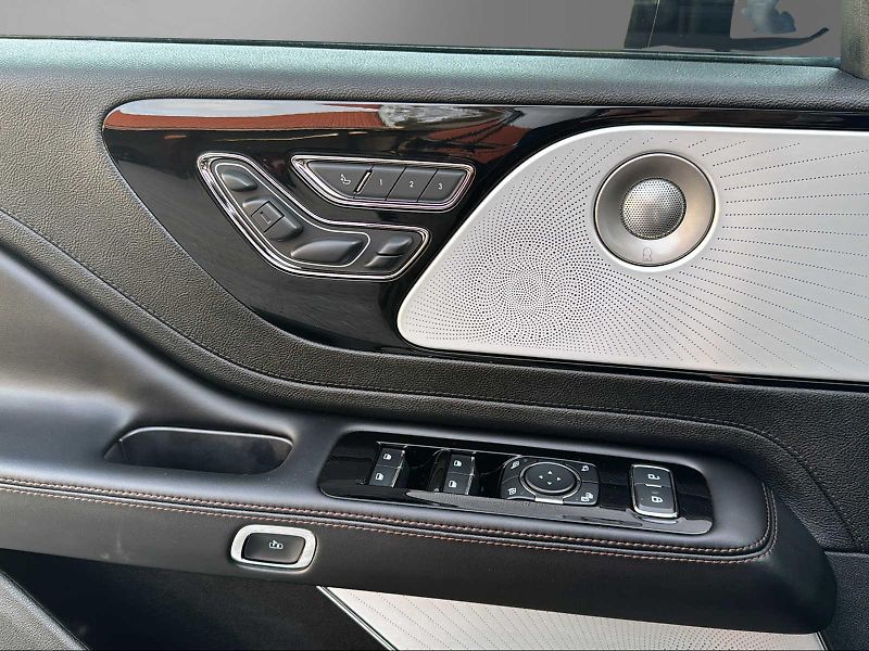 Lincoln Aviator (2024) - fotka 31 z 38