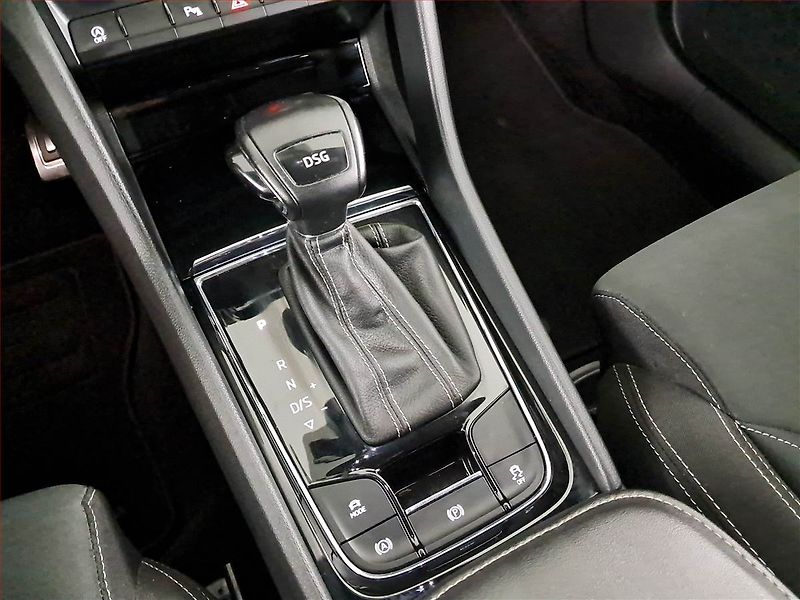 Škoda Karoq (2020) Sportline 1.5 TSI - fotka 13 z 21
