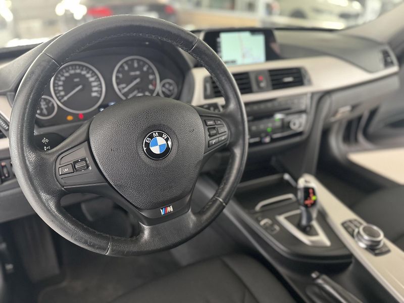 BMW Řada 3 320d 140kW*AUT*LED*Nav*El.Kufr - fotka 10 z 33