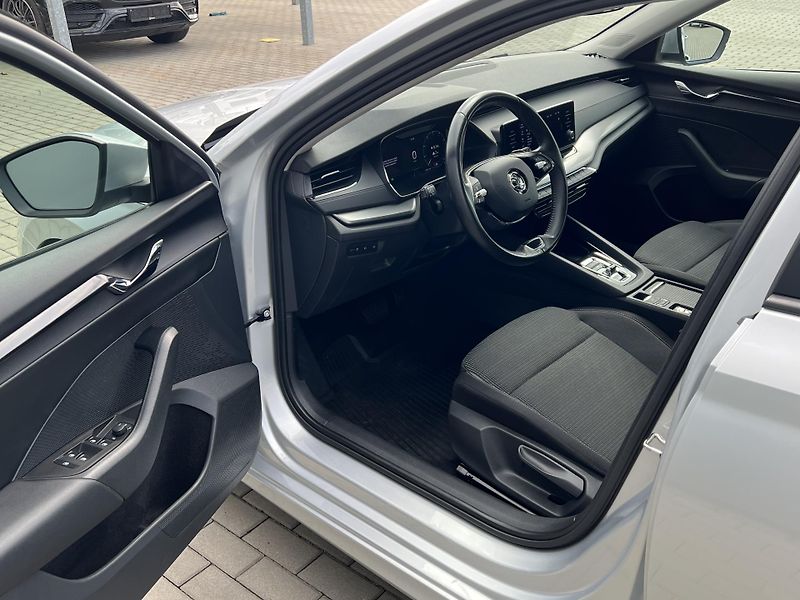 Škoda Octavia (2022) 2,0TDi 110kW AMBITION 4x4 DSG - fotka 9 z 36
