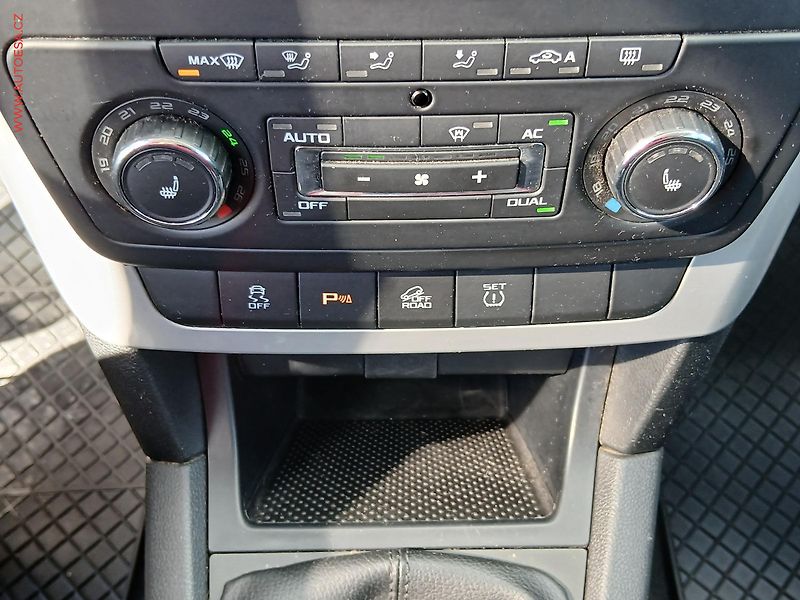 Škoda Yeti (2010) 2.0TDi 4x4, ČR, Bixen, AC - fotka 16 z 20