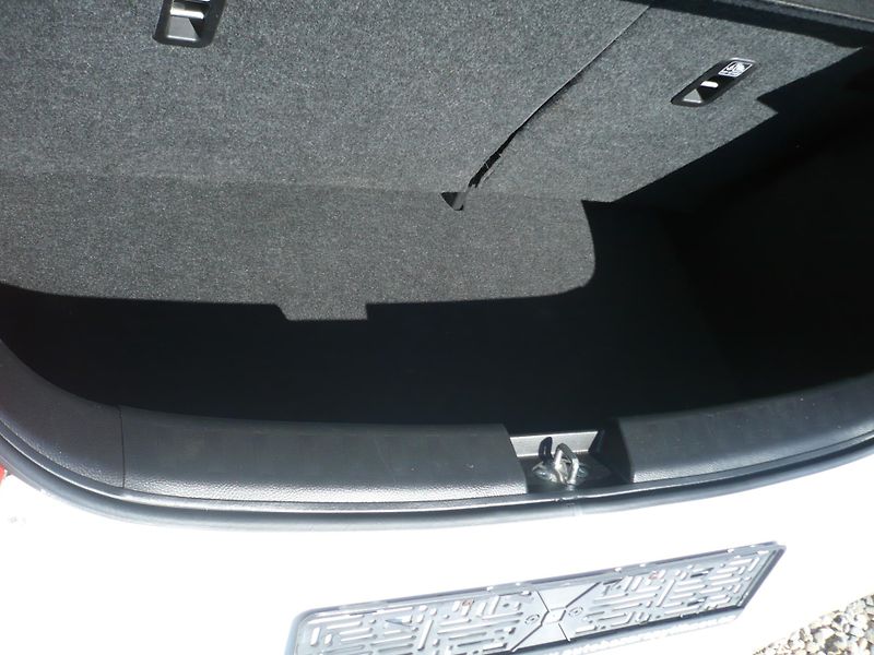 Suzuki Swift 1.2i 69Kw Klimatizace - fotka 19 z 25