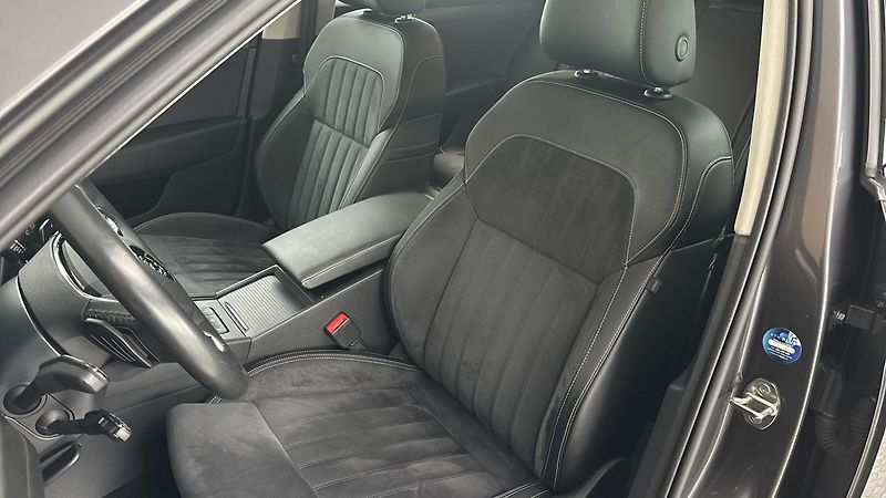 Škoda Superb 2.0 TDI DSG 4x4 Style - fotka 15 z 25
