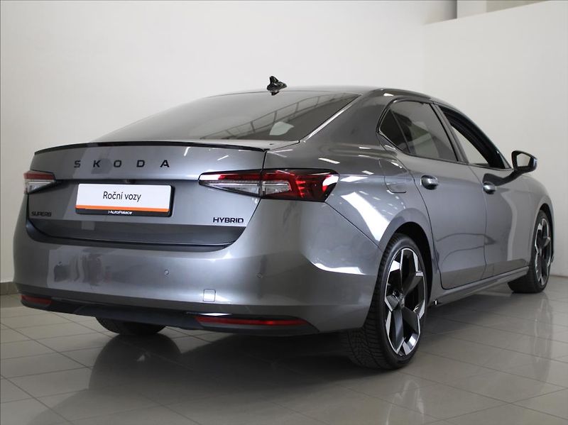 Škoda Superb 1,5 TSI m-HEV Sportline 5L.Zár - fotka 3 z 30