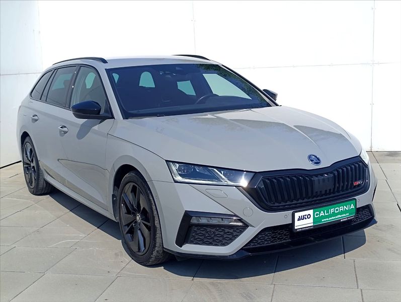 Škoda Octavia 2,0 TDi RS DSG Kamera 1maj. ČR - fotka 4 z 40