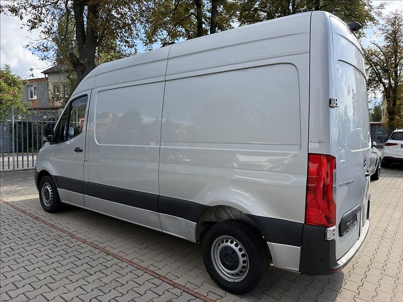 Mercedes-Benz Sprinter 215 CDI L2 Aut. Kamera - fotka 4 z 20
