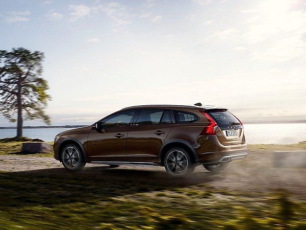 Volvo V60 Cross Country.