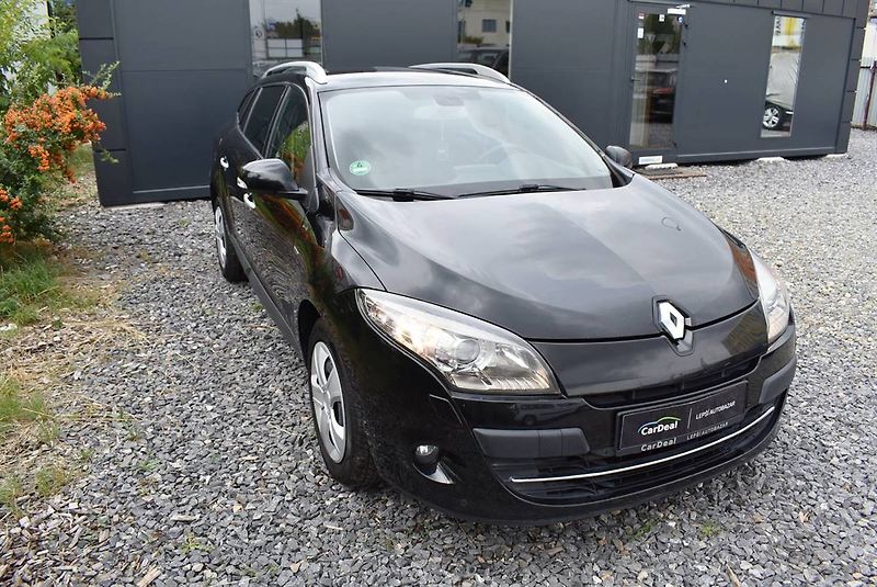Renault Mégane 1,9 DCi BOSE,96KW,NAVI,PĚKNÝ - fotka 3 z 19