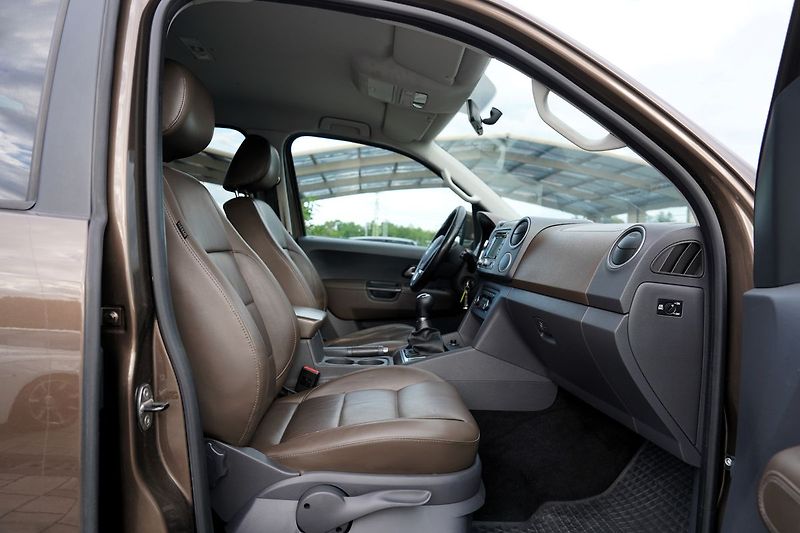 Volkswagen Amarok 2.0 TDI 4x4 High line/120 Kw/m - fotka 31 z 46