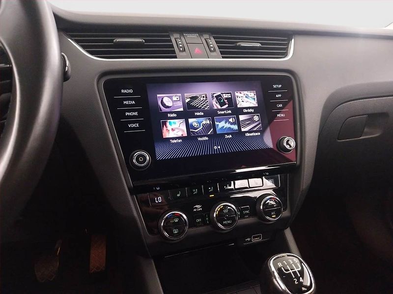 Škoda Octavia (2019) Style 1.6 TDI, Serv.kniha - fotka 12 z 32
