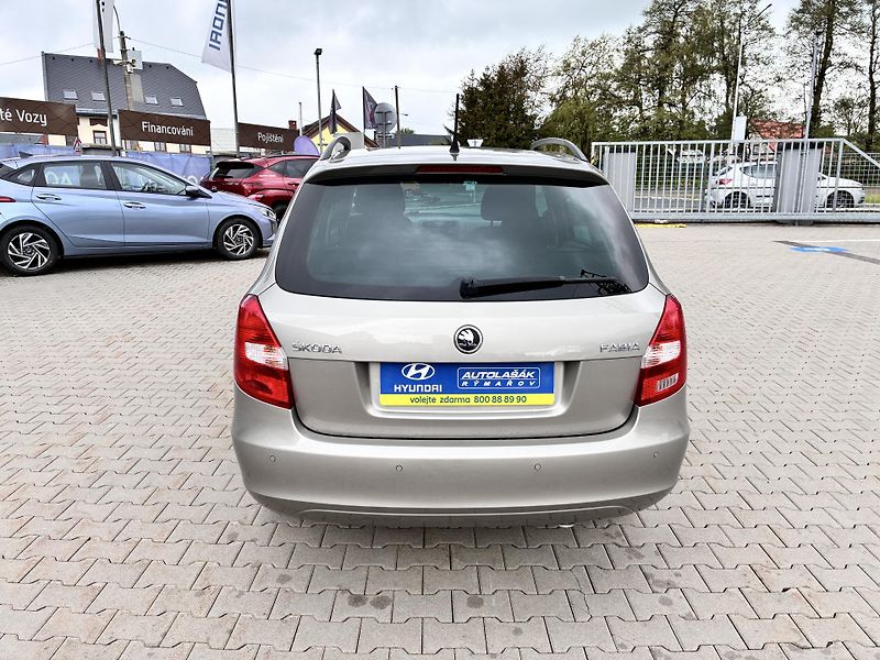 Škoda Fabia 1.2TSI 63kW,digi.KLIMATIZACE - fotka 6 z 27