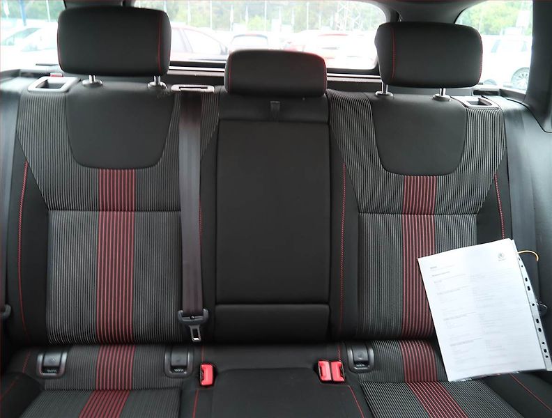 Škoda Octavia (2020) Style 1.6 TDI, Serv.kniha - fotka 10 z 25