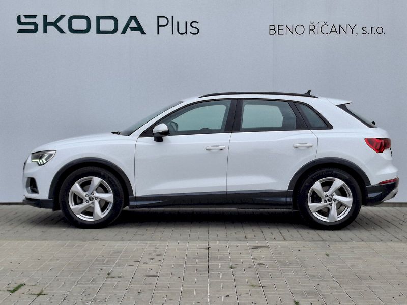 Audi Q3 (2024) Advanced S-Tronic 1,5TFSi 110k - fotka 3 z 35