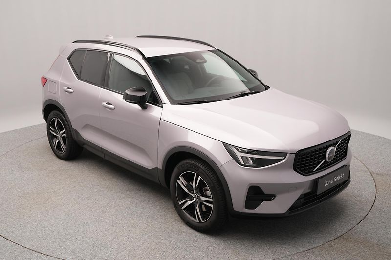 Volvo XC40 B4 DARK PLUS CZ REZERVACE - fotka 14 z 47