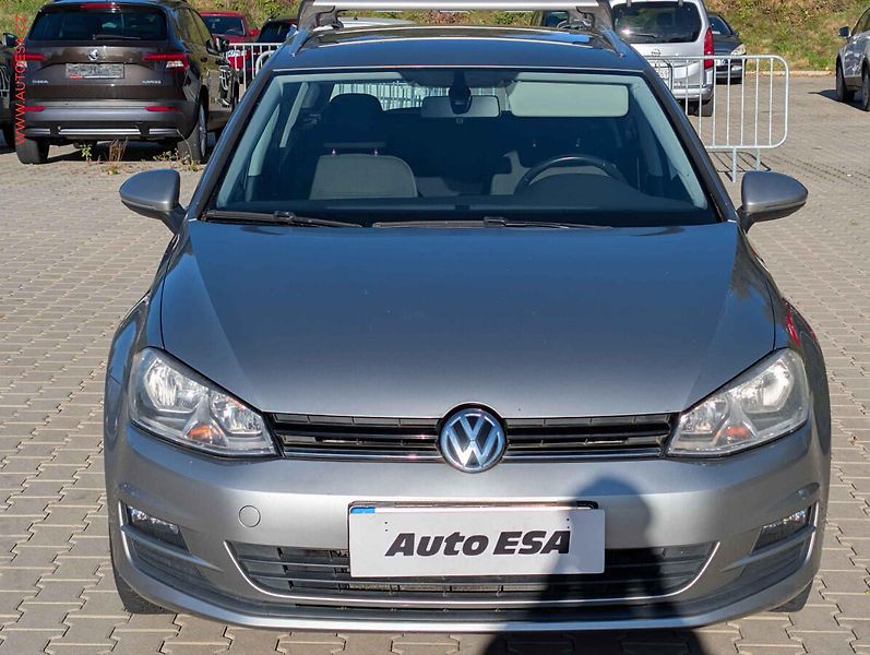 Volkswagen Golf (2016) 1.2 TSi, 2.maj,ČR - fotka 2 z 18