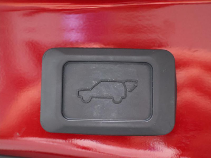 Toyota RAV4 2,5 Hybrid 131kW Adventure 4WD - fotka 11 z 35