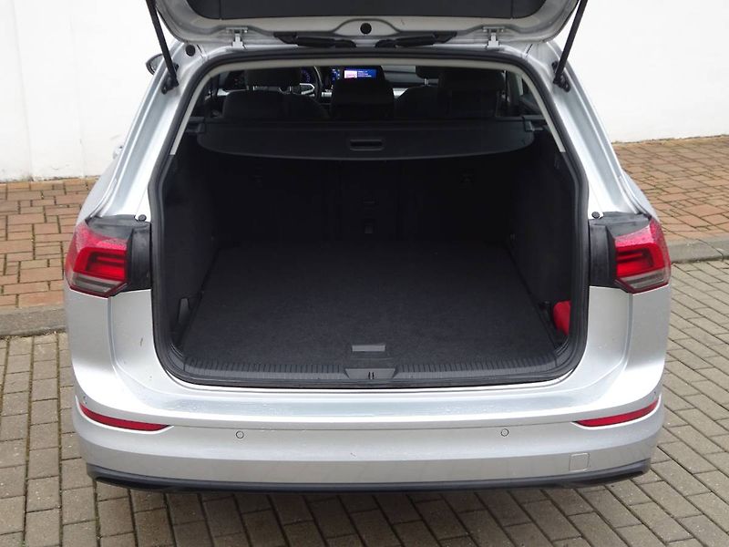 Volkswagen Golf Variant (2022) 1,0TSi /81kW  Life - fotka 14 z 27