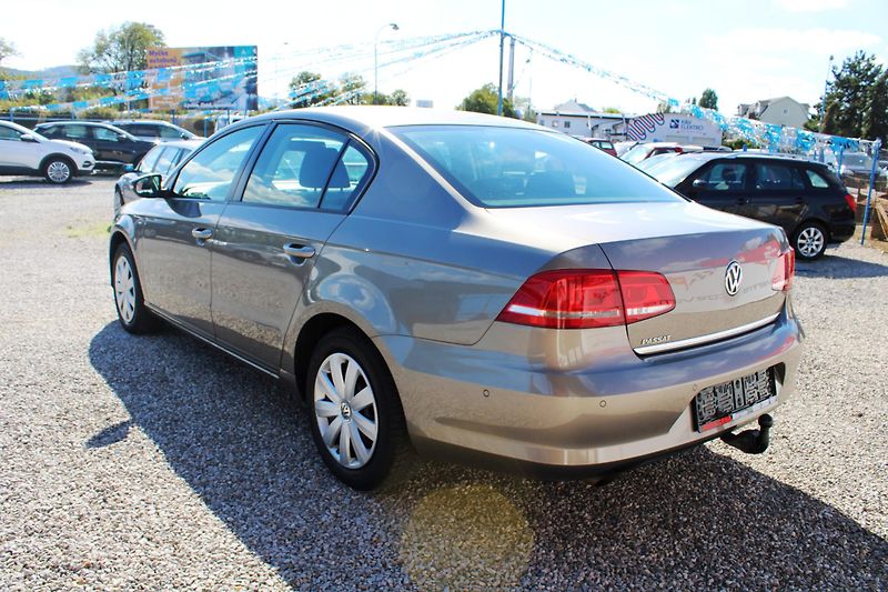 Volkswagen Passat (2011) 1.4TSI KLIMA EL.OKNA TAŽNÉ - fotka 5 z 23